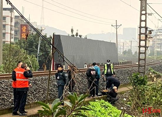 高科技监控助力，揭露小区偷电行为，守护每一度电的安全！