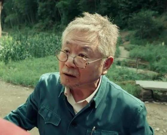 范伟荣获金鹰奖最佳男主角提名，演技卓越，实至名归的荣誉