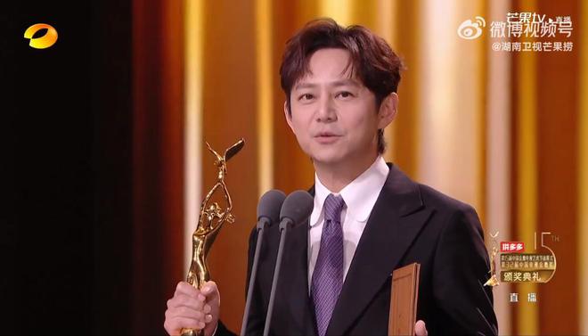 何炅荣获金鹰奖最佳电视节目主持人，智能时代全新体验引领未来