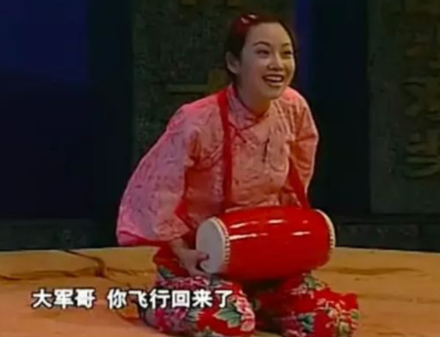 闫妮小巷探险记，意外瞬间的独特风味探索