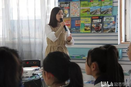 臭肉事件背后的校长退休之旅，心灵与自然的探索之旅