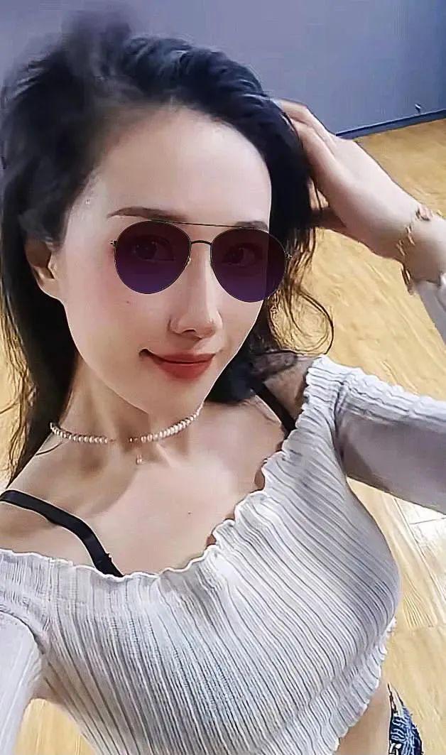 女网红揭露厦门干部出轨丑闻，日常背后的情感纠葛与友情的力量