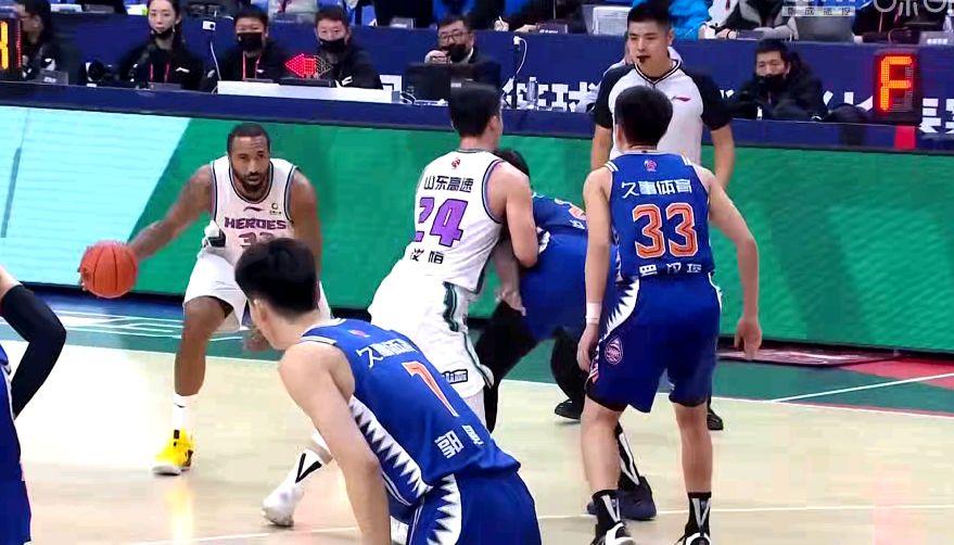 陶汉林荣登CBA历史篮板榜第8，奋斗背后的荣耀故事