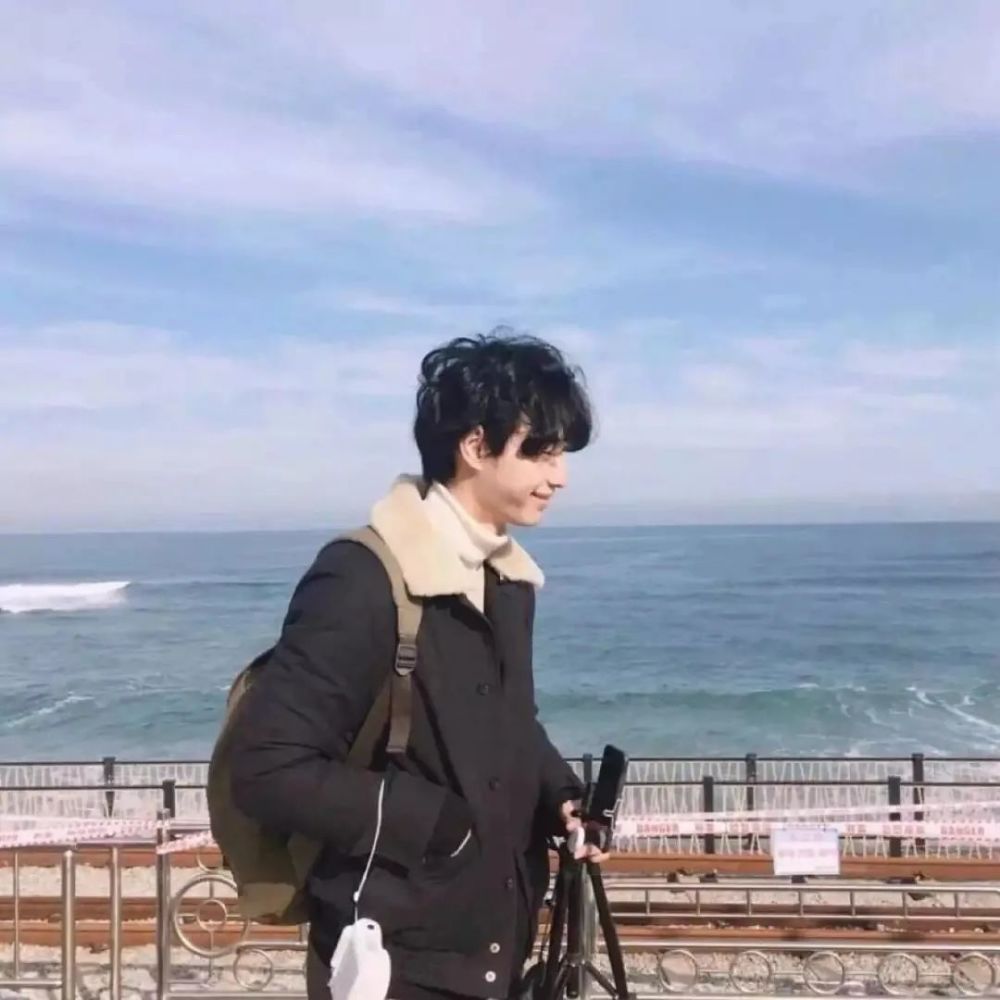 最新潮流男士头像风暴，引领个性潮流的男士头像精选