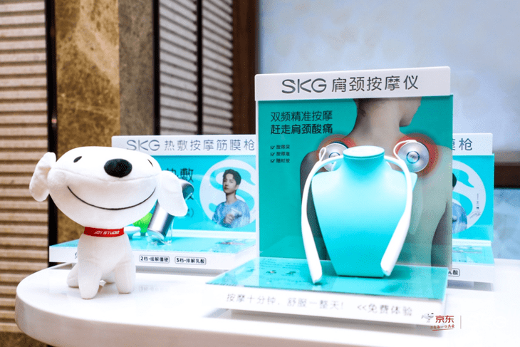 小贝一家高清照片