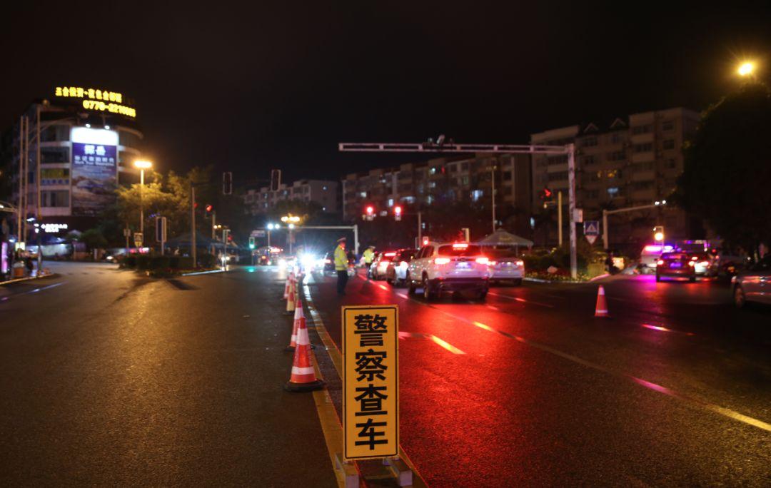 中路股份最新动态，小巷深处的独特风味探秘