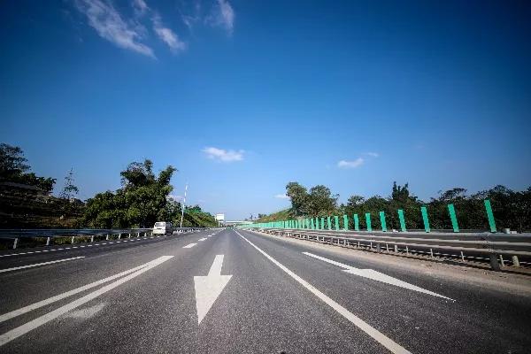 石泸高速公路最新动态更新，最新消息汇总